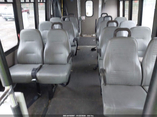 44192097 :رقم المزاد ، 1FDFE4FS9DDA02853 vin ، 2013 Ford E-450 Cutaway مزاد بيع