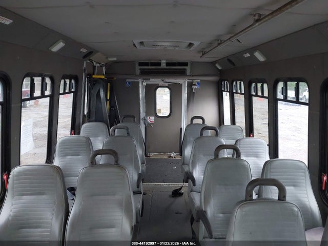 44192097 :رقم المزاد ، 1FDFE4FS9DDA02853 vin ، 2013 Ford E-450 Cutaway مزاد بيع