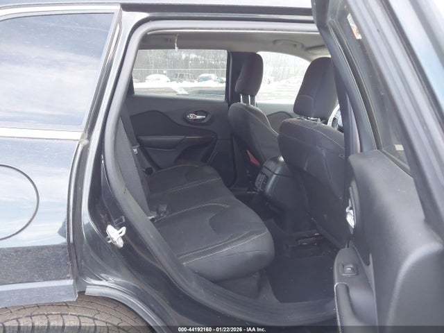 Auction sale of the 2016 Jeep Cherokee Latitude, vin: 1C4PJMCB5GW255914, lot number: 44192160