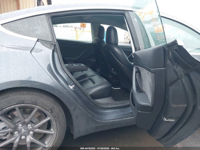 Продаж на аукціоні авто 2020 Tesla Model 3 Standard Range Plus Rear-wheel Drive/standard Range Rear-wheel Drive, vin: 5YJ3E1EA9LF495956, номер лоту: 44192202