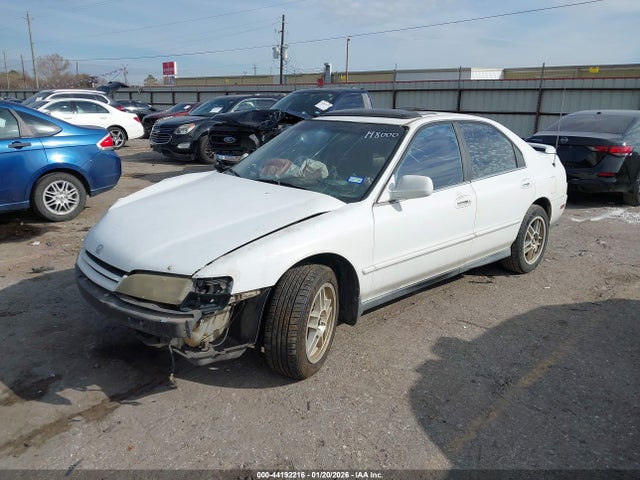 1994 HONDA ACCORD JHMCD5553RC014066 Photo 1