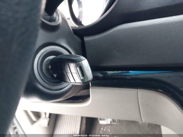 KNDMB5C1XG6118139 KIA SEDONA LX