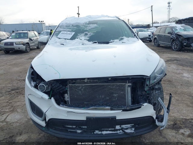 5XYPGDA37JG395610 KIA Sorento 2.4l Lx