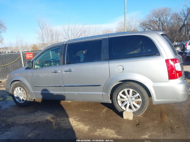 Продаж на аукціоні авто 2015 Chrysler Town & Country Limited Platinum, vin: 2C4RC1GG7FR697351, номер лоту: 44192298