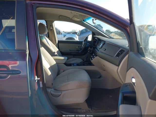 KNDMB5C1XF6037205 KIA SEDONA LX