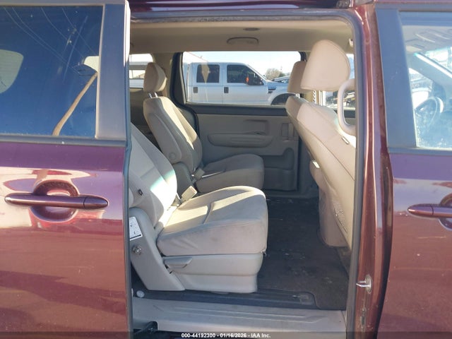 KNDMB5C1XF6037205 KIA SEDONA LX