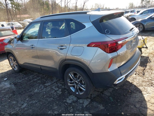 2023 KIA SELTOS KNDEU2AA7P7419526 Photo 2