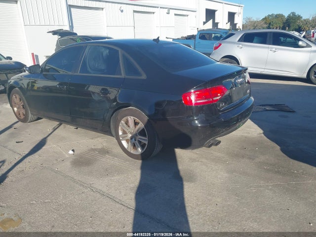 2011 AUDI A4 WAUBFAFL6BN055165 Photo 2