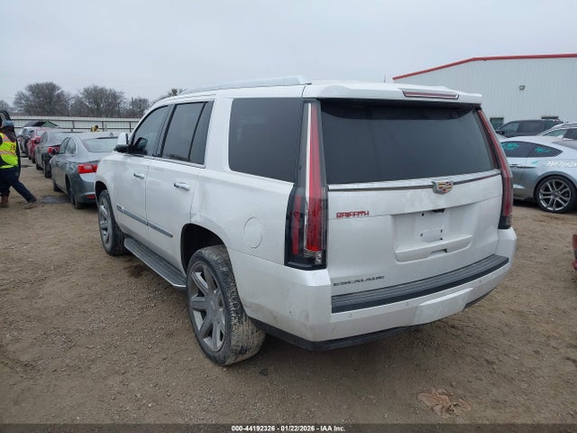 2018 CADILLAC ESCALADE 1GYS4BKJ4JR357011 Photo 2