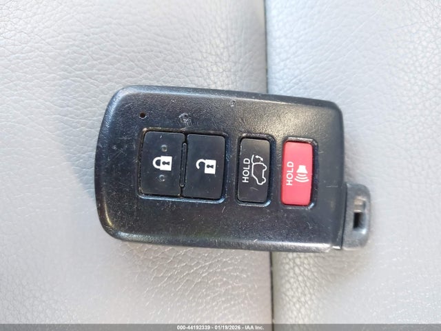 JTMDFREV2JJ239084 Toyota Rav4 Limited