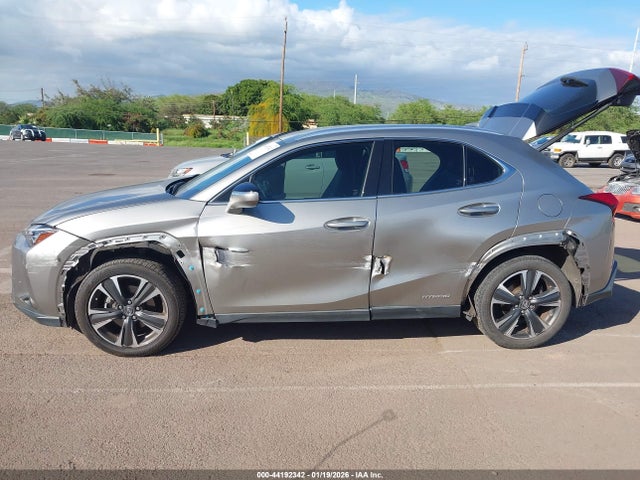 JTHX6JBH9L2066611 Lexus UX 250H