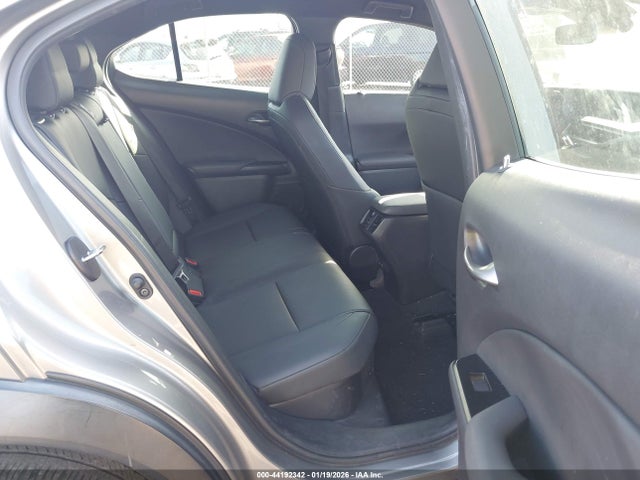 JTHX6JBH9L2066611 Lexus UX 250H