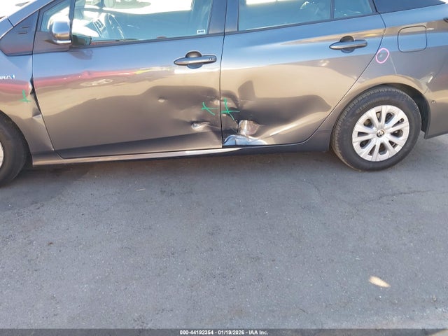 JTDKAMFU9N3162027 Toyota Prius Le
