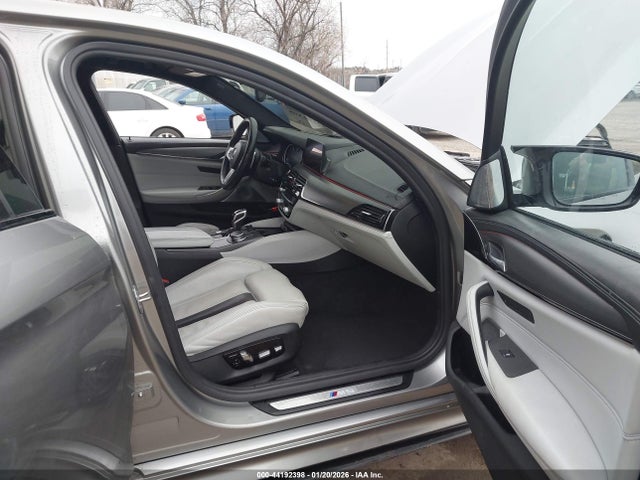 2019 BMW M5 WBSJF0C54KB285375 Photo 4