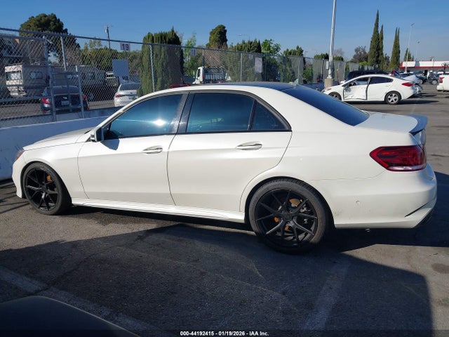 WDDHF5KBXGB303322 Mercedes-Benz E 350