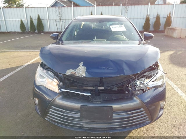 4T1BD1FK0GU194295 Toyota Camry Hybrid Le