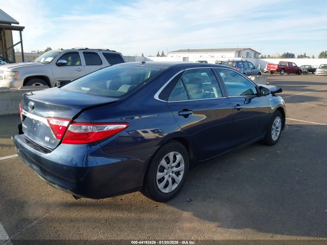 4T1BD1FK0GU194295 Toyota Camry Hybrid Le