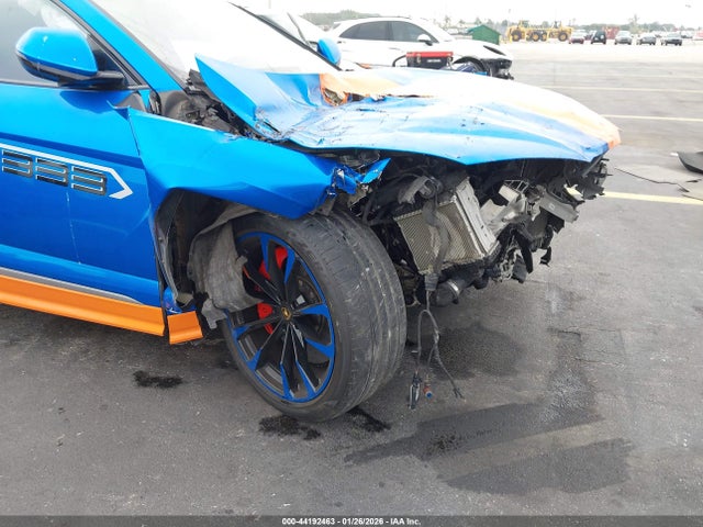 2019 LAMBORGHINI URUS ZPBUA1ZL5KLA03245 Photo 5