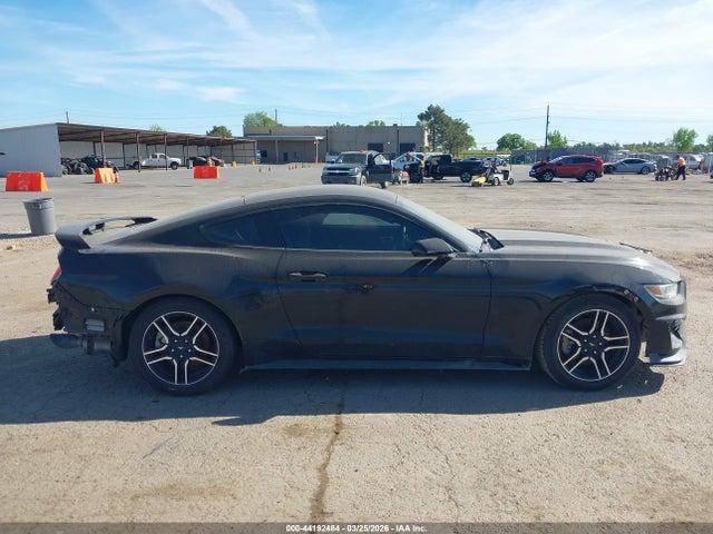 1FA6P8AM8G5274409 Ford Mustang V6
