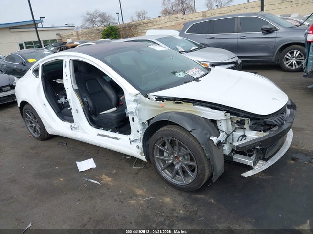 2018 TESLA MODEL 3 5YJ3E1EAXJF076866 Photo 0