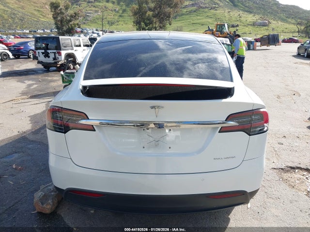 Tesla Model X 100d/75d/long Range 2019 5YJXCBE28KF188766 Image 16