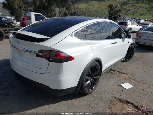 2019 TESLA MODEL X 5YJXCBE28KF188766 Photo 3