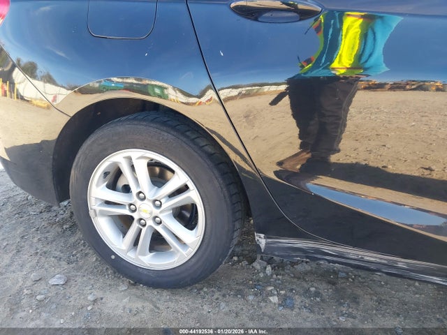 2017 CHEVROLET CRUZE 1G1BE5SM4H7178190 Photo 5