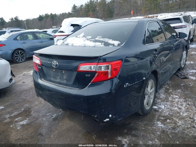 4T1BF1FK1EU404202 Toyota CAMRY SE
