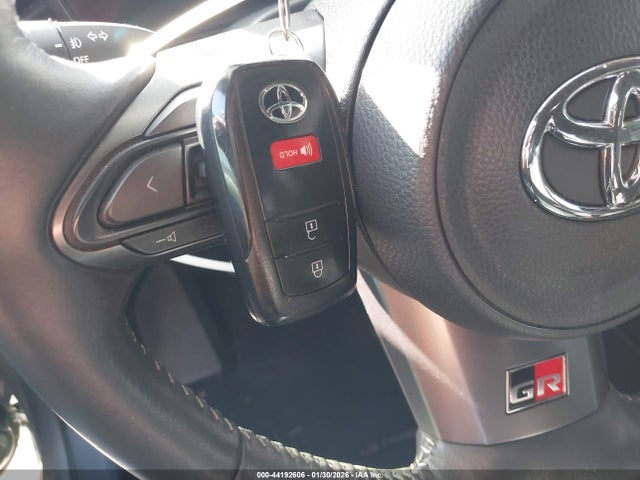 2024 TOYOTA GR COROLLA JTNABAAE9RA009992 Photo 10