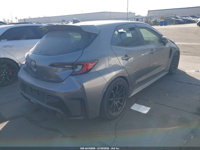 2024 TOYOTA GR COROLLA JTNABAAE9RA009992 Photo 3