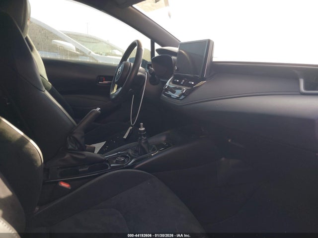 2024 TOYOTA GR COROLLA JTNABAAE9RA009992 Photo 4