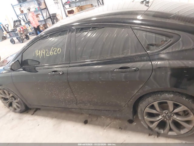 Chrysler 200 S 2015 1C3CCCDG3FN512090 Image 14