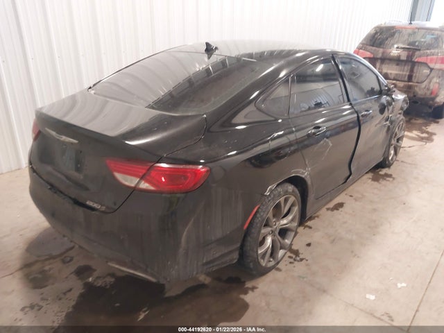 Chrysler 200 S 2015 1C3CCCDG3FN512090 Image 4