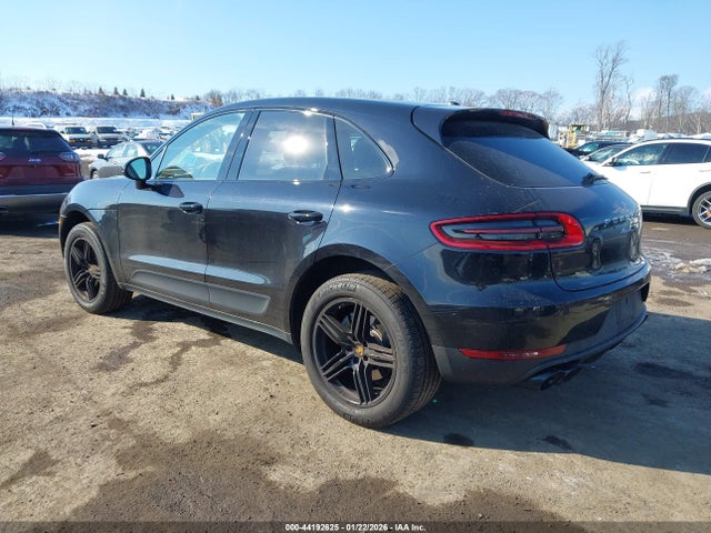 2016 PORSCHE MACAN WP1AB2A50GLB55224 Photo 2