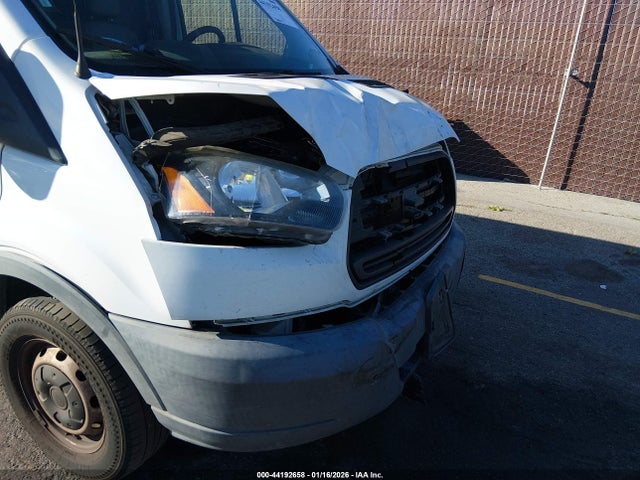 1FTYE9ZM4HKA83995 Ford Transit-150