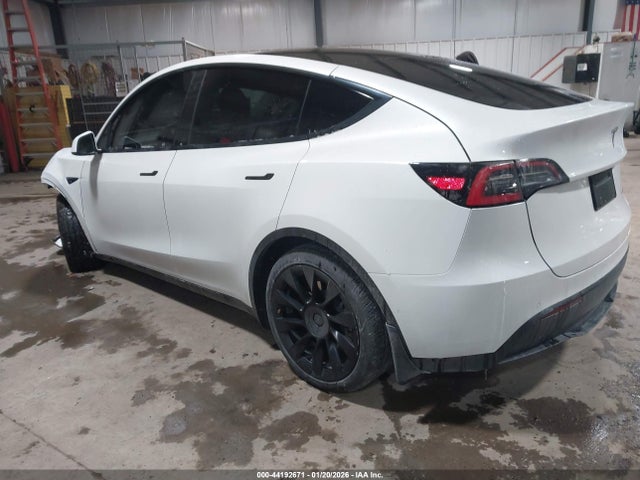 Продаж на аукціоні авто 2021 Tesla Model Y Long Range Dual Motor All-wheel Drive, vin: 5YJYGAEEXMF186940, номер лоту: 44192671