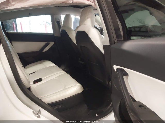 Продаж на аукціоні авто 2021 Tesla Model Y Long Range Dual Motor All-wheel Drive, vin: 5YJYGAEEXMF186940, номер лоту: 44192671