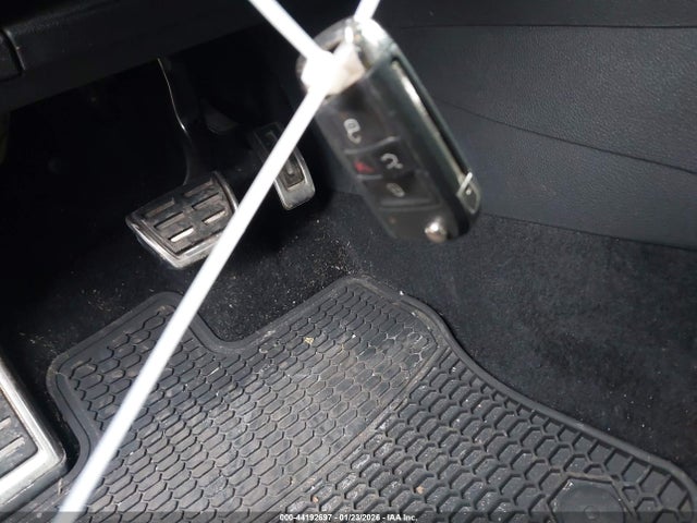 2020 VOLKSWAGEN GOLF GTI 3VW6T7AU3LM009124 Photo 10