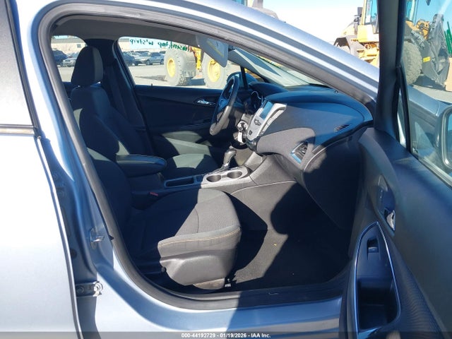 1G1BC5SM5H7223546 Chevrolet Cruze Ls Auto