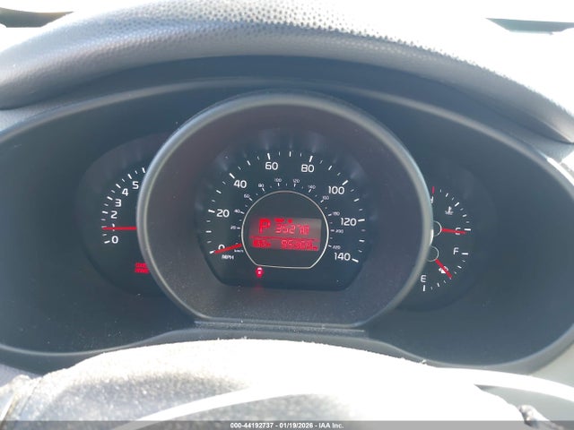 2016 Kia Soul მანქანა იყიდება აუქციონზე, vin: KNDJN2A21G7334198, აუქციონის ნომერი: 44192737