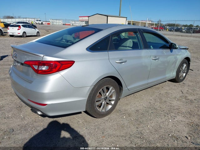 2017 HYUNDAI SONATA 5NPE24AF8HH471810 Photo 3
