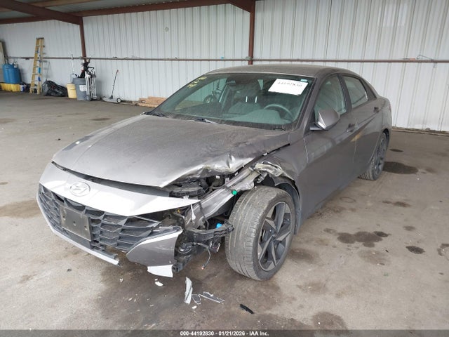 KMHLS4AG5PU410978 Hyundai ELANTRA SEL