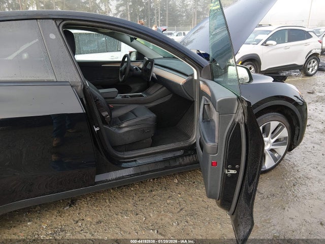 2023 TESLA MODEL Y 7SAYGAEEXPF850290 Photo 4