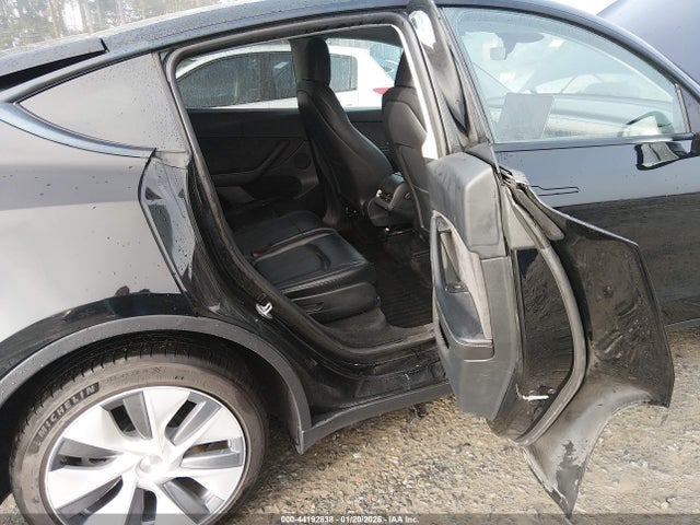 2023 TESLA MODEL Y 7SAYGAEEXPF850290 Photo 7