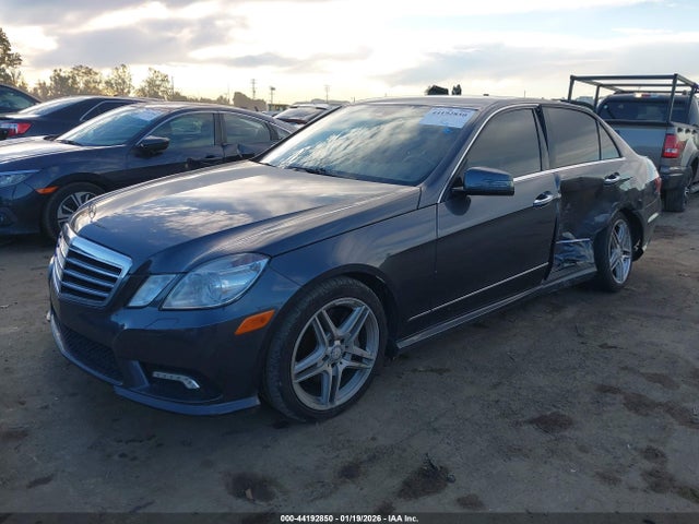 2011 MERCEDES-BENZ E 550 WDDHF7CB0BA395873 Photo 1