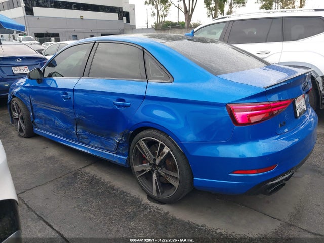 2018 AUDI RS 3 WUABWGFF7J1905717 Photo 2