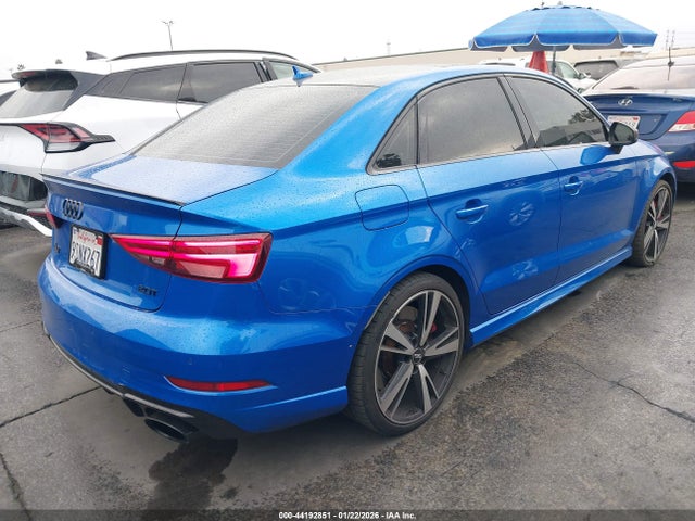 2018 AUDI RS 3 WUABWGFF7J1905717 Photo 3