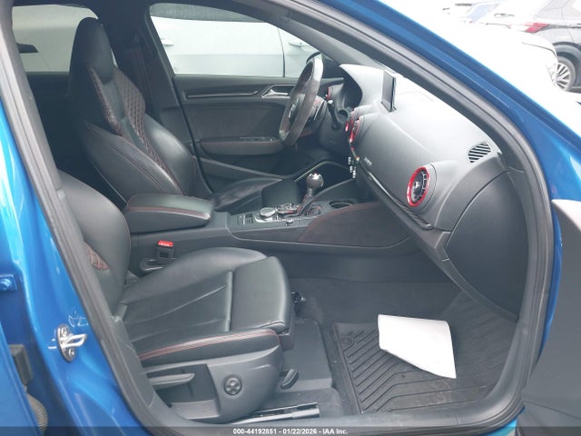 2018 AUDI RS 3 WUABWGFF7J1905717 Photo 4