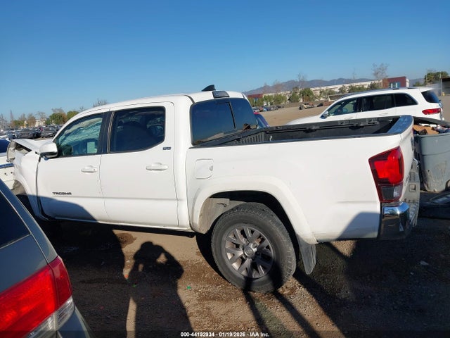 5TFAZ5CN7JX067864 Toyota Tacoma Sr5 V6