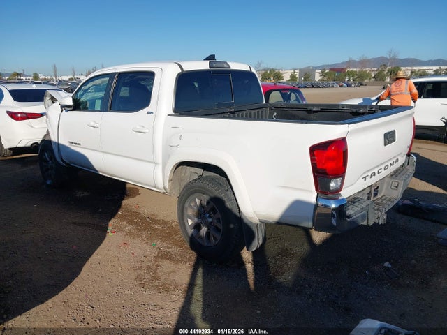 5TFAZ5CN7JX067864 Toyota Tacoma Sr5 V6